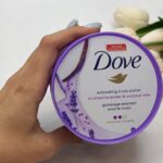 اسکراب بدن لایهبردار داو مدل Crushed Lavender & Coconut Milk - تصویر 4